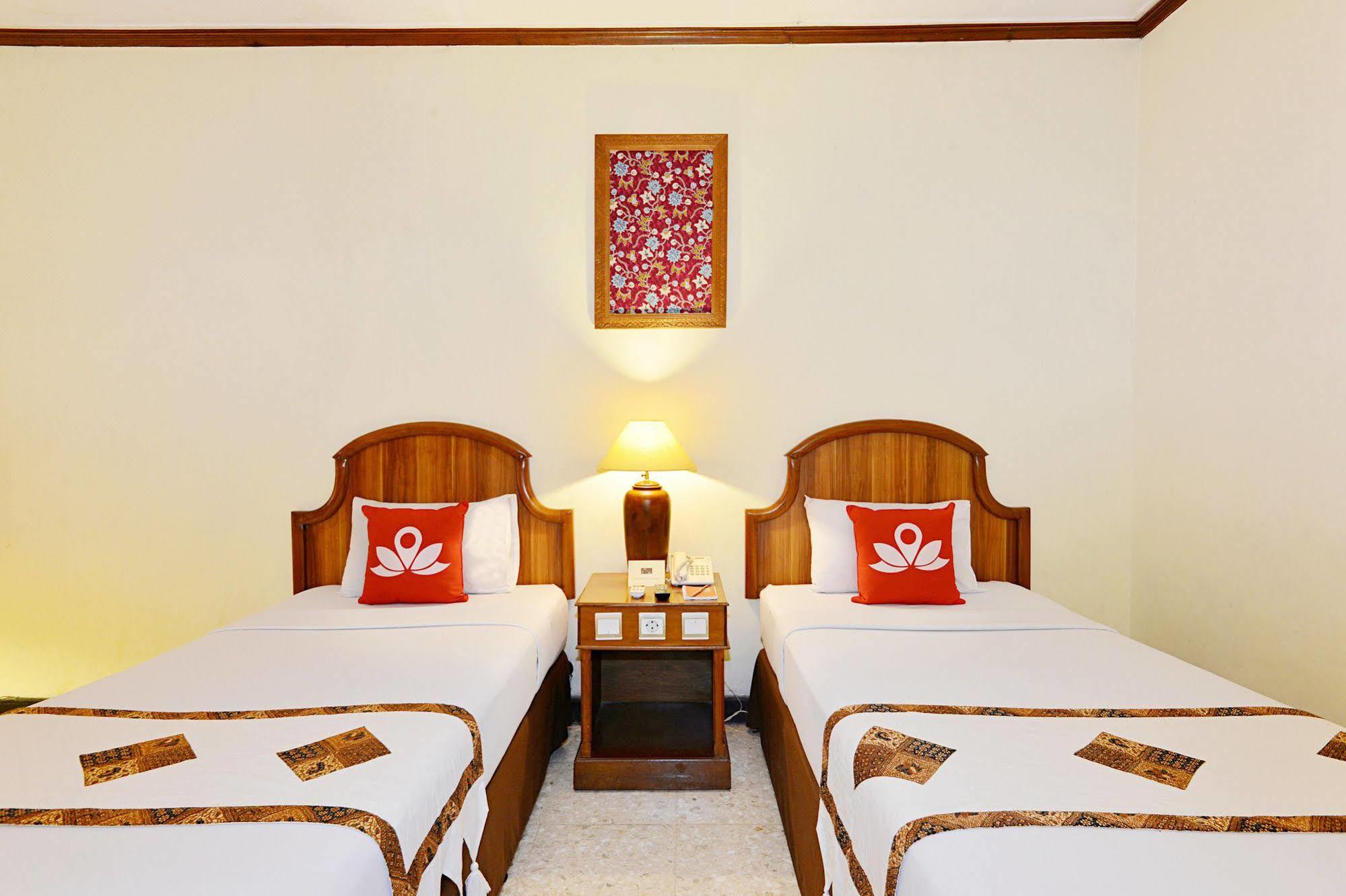 Zen Rooms Jogja Cendrawasih Pakualaman Extérieur photo