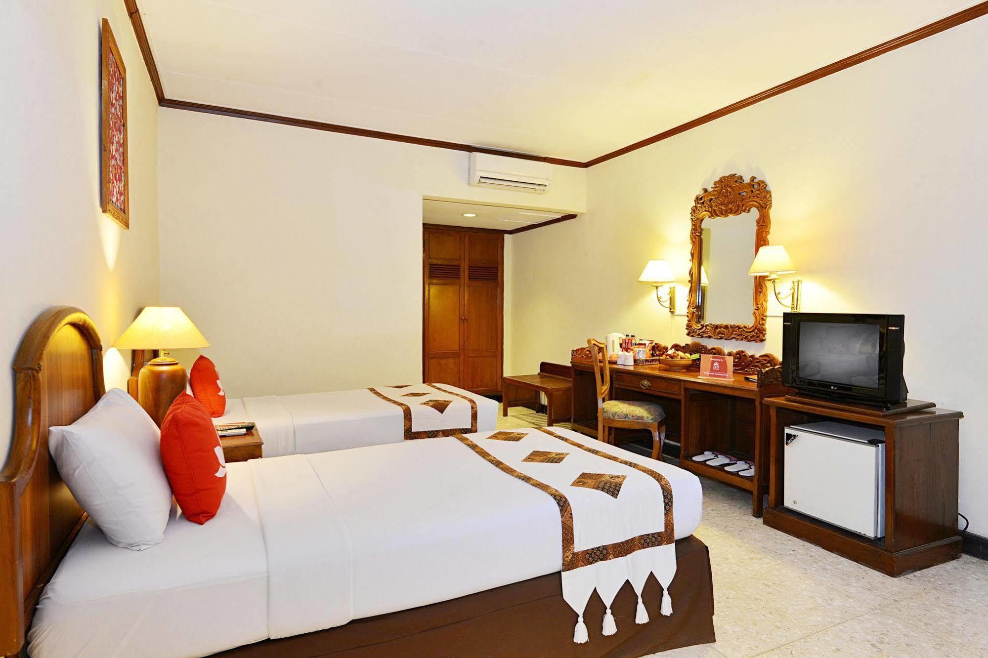 Zen Rooms Jogja Cendrawasih Pakualaman Extérieur photo
